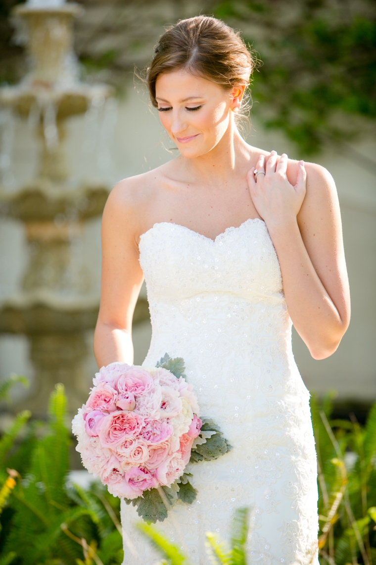 An Elegant Blush and Gold Wedding via TheELD.com