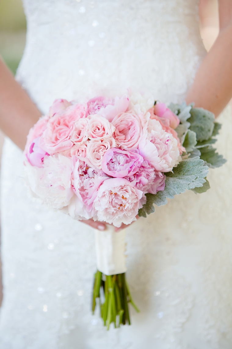 An Elegant Blush and Gold Wedding via TheELD.com