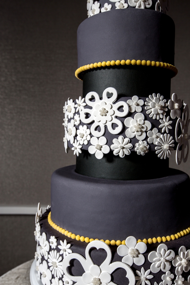 How To Design Your Wedding Cake via TheELD.com