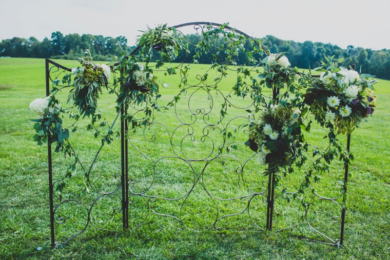 A Romantic Secret Garden Inspired Wedding via TheELD.com