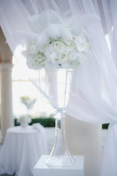 A Glamorous Black and White Wedding via TheELD.com