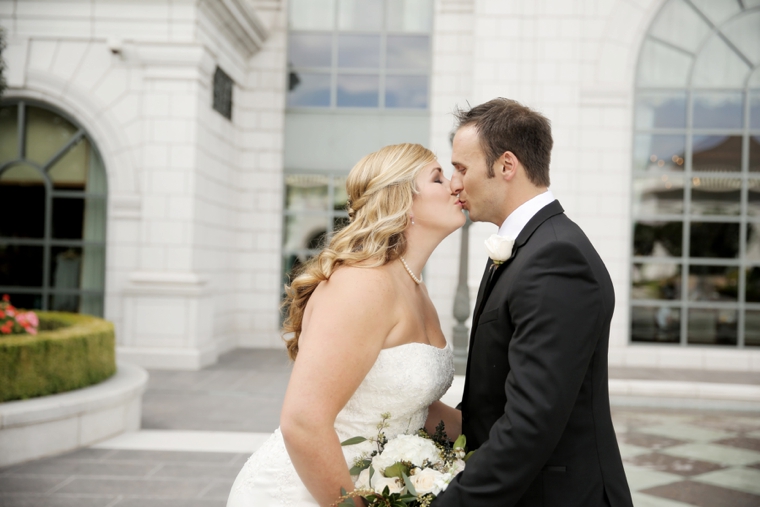 A Timeless, Elegant Black and White Wedding via TheELD.com