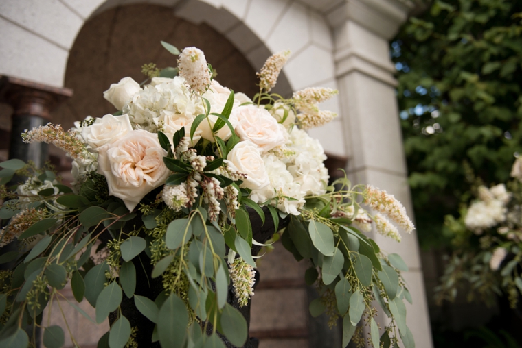 A Timeless, Elegant Black and White Wedding via TheELD.com