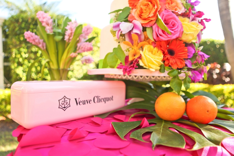 Fun & Colorful Lilly Pulitzer Wedding Ideas via TheELD.com