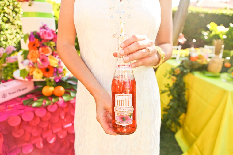 Fun & Colorful Lilly Pulitzer Wedding Ideas via TheELD.com