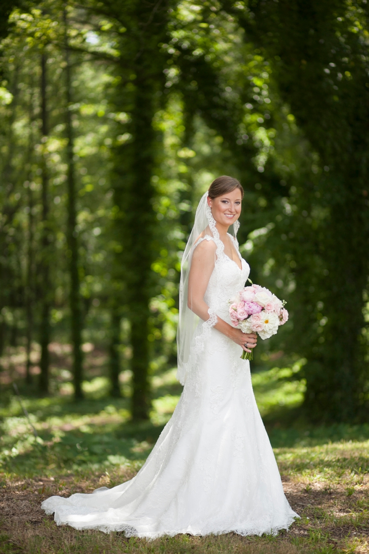 A Romantic Pink and Blue Wedding via TheELD.com