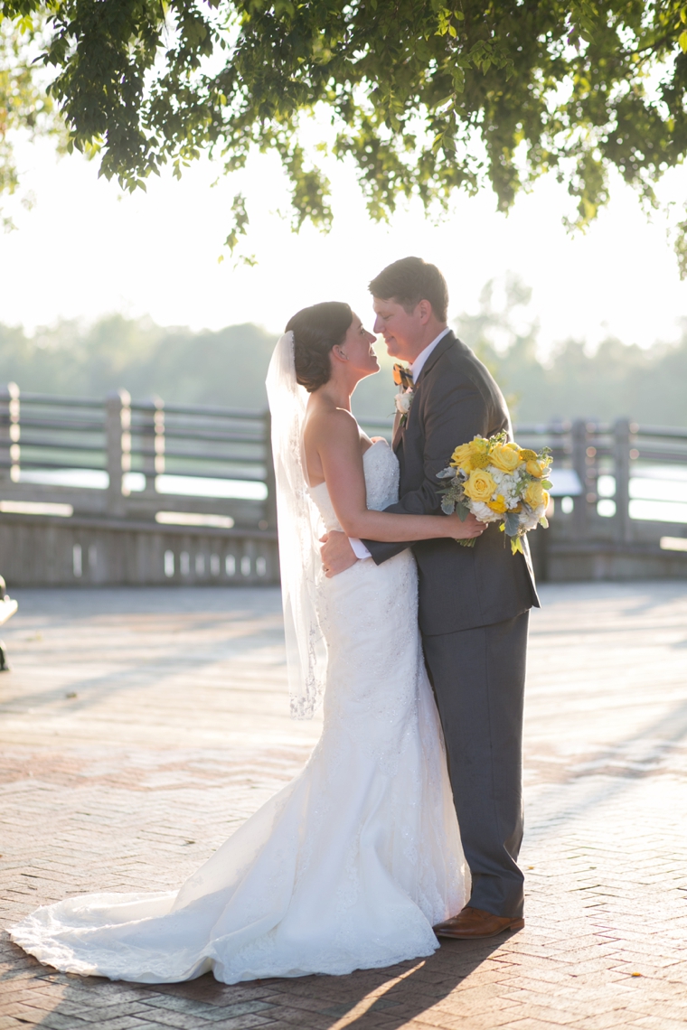 A Navy and Yellow North Carolina Wedding via TheELD.com