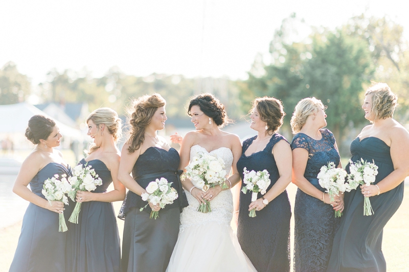 A Navy and Gold North Carolina Wedding via TheELD.com