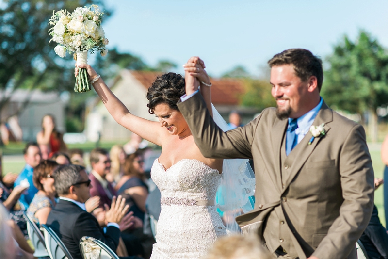 A Navy and Gold North Carolina Wedding via TheELD.com