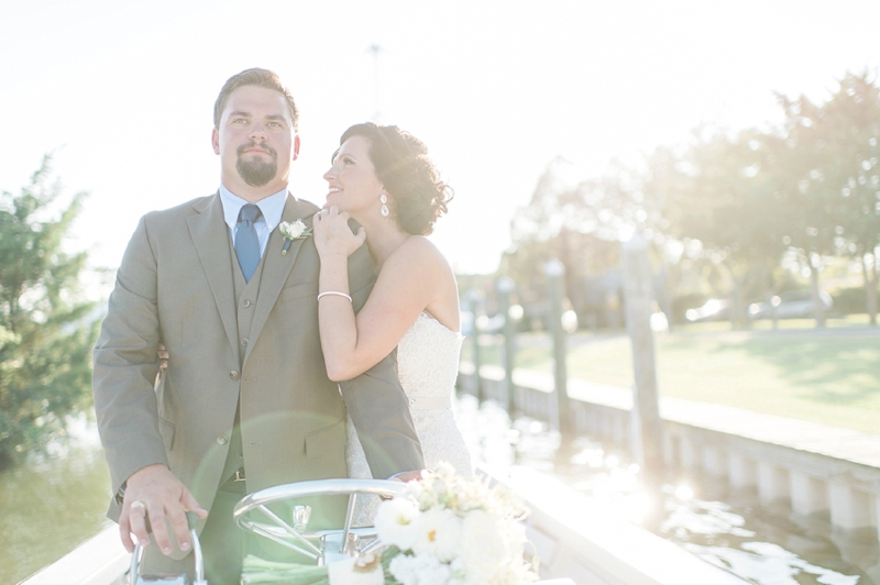 A Navy and Gold North Carolina Wedding via TheELD.com