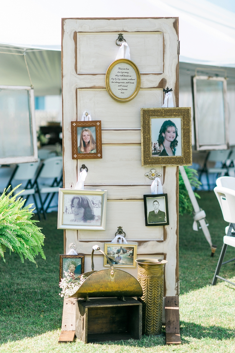 A Navy and Gold North Carolina Wedding via TheELD.com