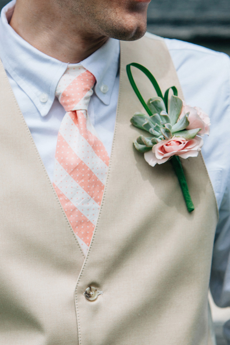 Colorful & Rustic Illinois Barn Wedding via TheELD.com