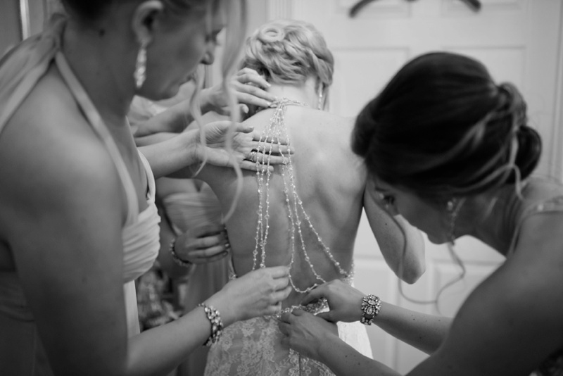 A Vintage Glam New Years Eve Wedding via TheELD.com