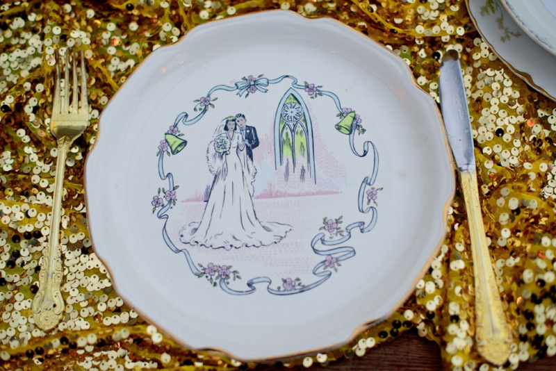 A Vintage Glam New Years Eve Wedding via TheELD.com