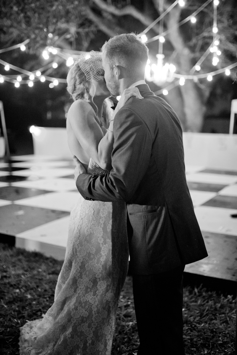 A Vintage Glam New Years Eve Wedding via TheELD.com