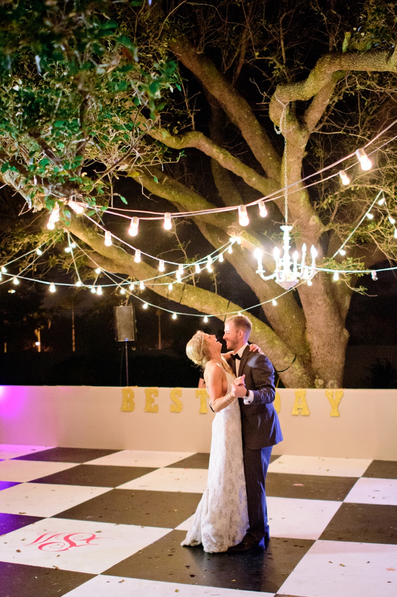 A Vintage Glam New Years Eve Wedding via TheELD.com