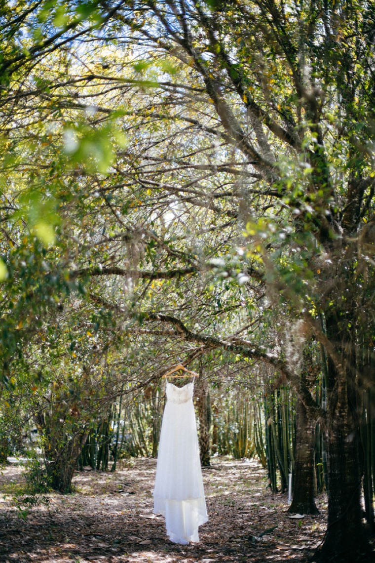 A Boho & Eclectic Backyard Wedding via TheELD.com