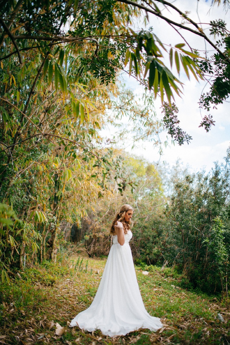 A Boho & Eclectic Backyard Wedding via TheELD.com