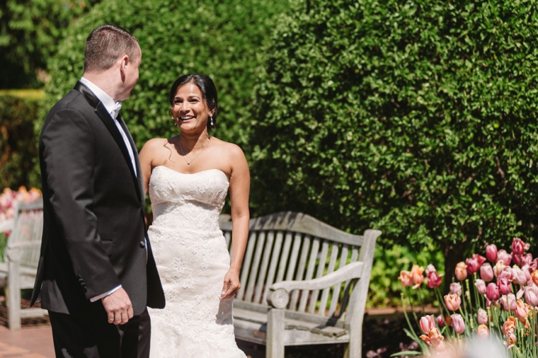 An Elegant Chicago Botanic Garden Wedding via TheELD.com