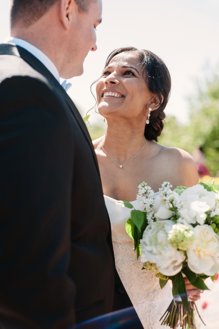 An Elegant Chicago Botanic Garden Wedding via TheELD.com