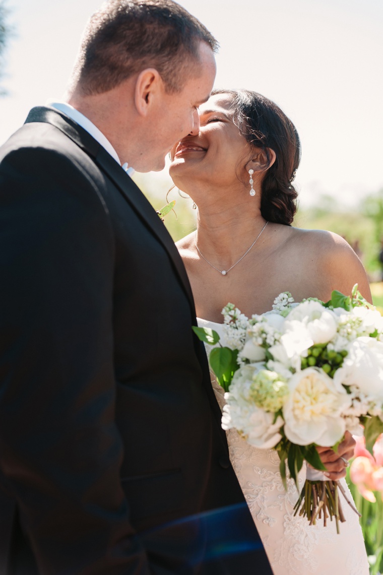 An Elegant Chicago Botanic Garden Wedding via TheELD.com