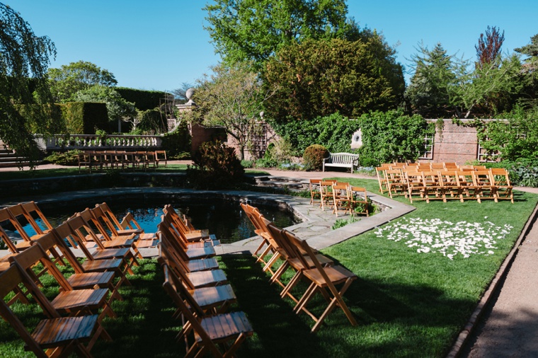 An Elegant Chicago Botanic Garden Wedding via TheELD.com