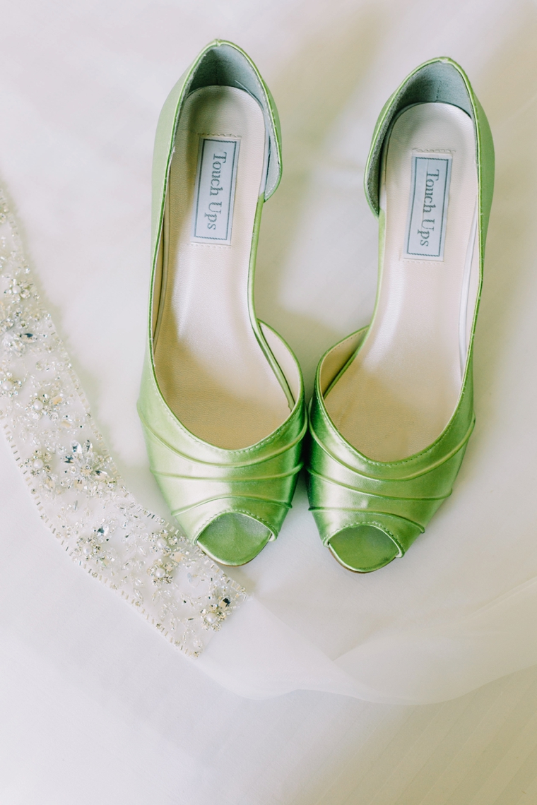 Modern Chic Green & White Wedding via TheELD.com