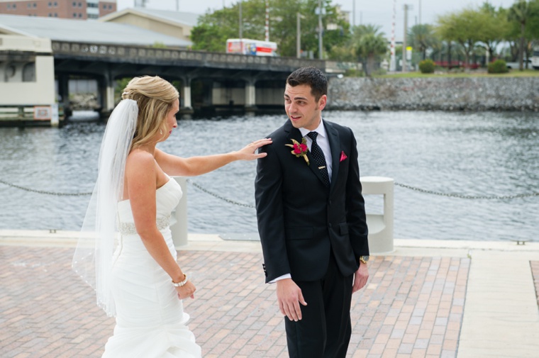 A Chic Black & Fuchsia Wedding via TheELD.com