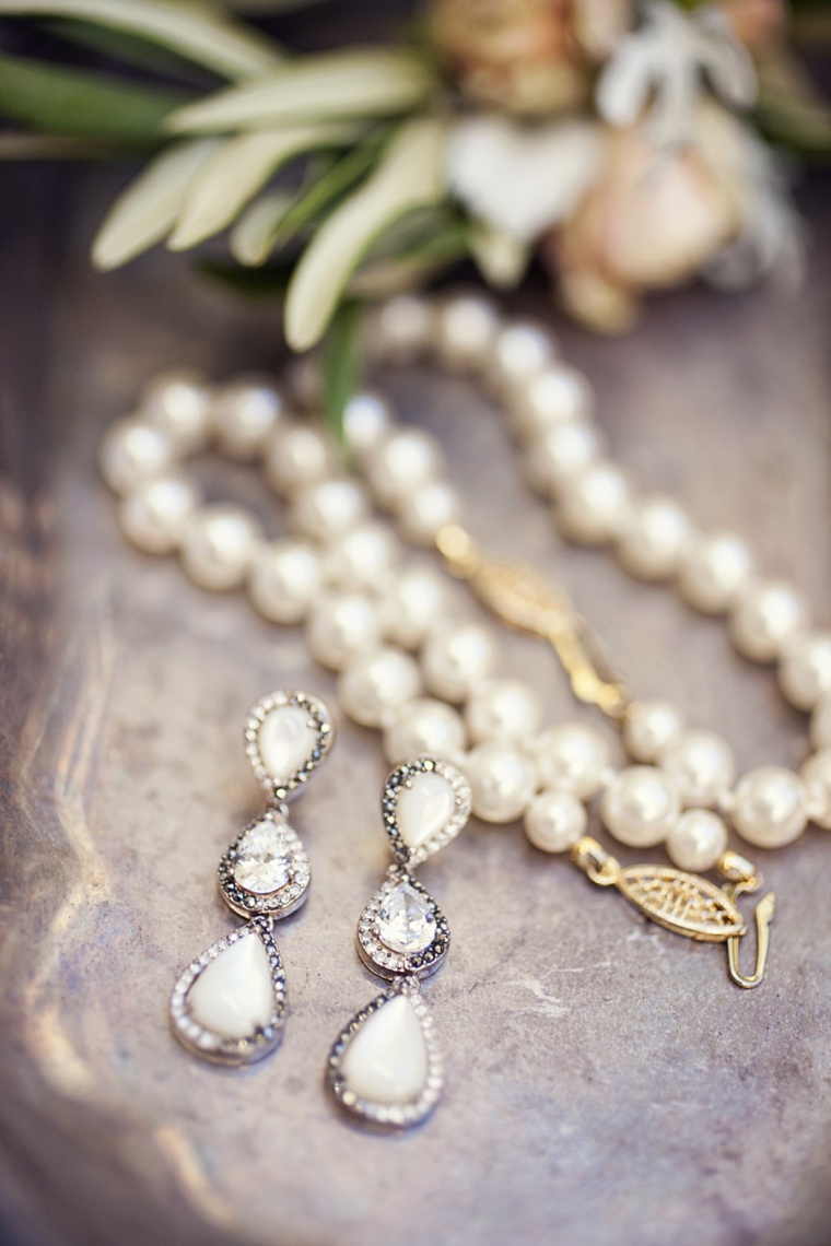 A Vintage & Elegant San Diego Wedding via TheELD.com