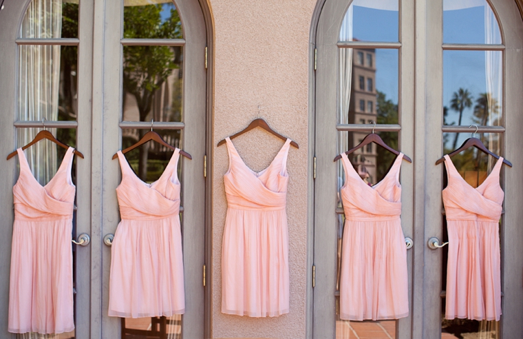 A Romantic Cranberry, Maroon & Blush Wedding via TheELD.com