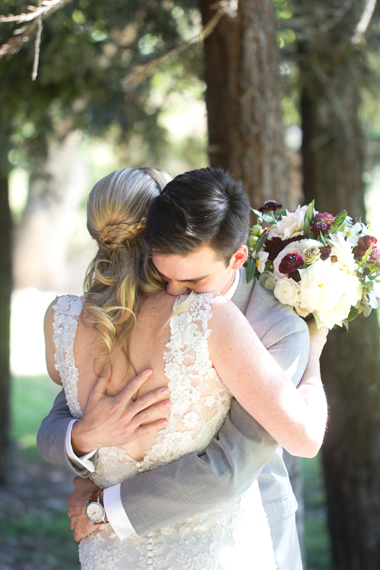 A Romantic Cranberry, Maroon & Blush Wedding via TheELD.com