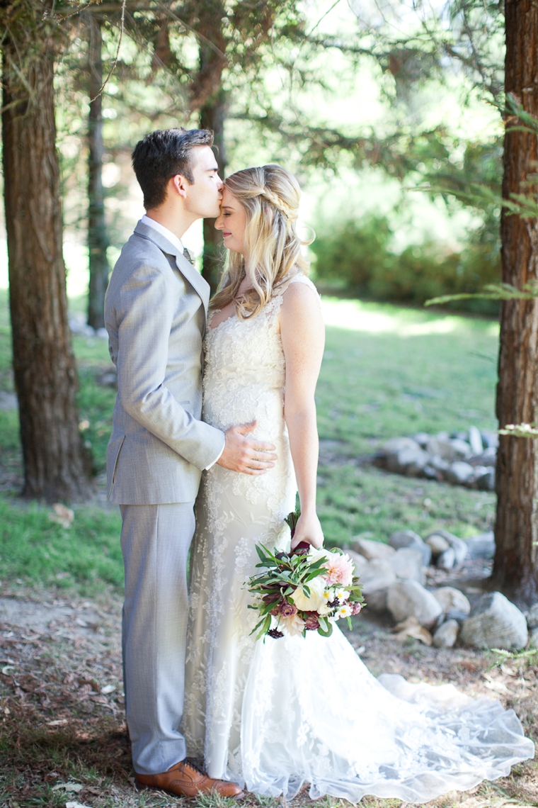 A Romantic Cranberry, Maroon & Blush Wedding via TheELD.com