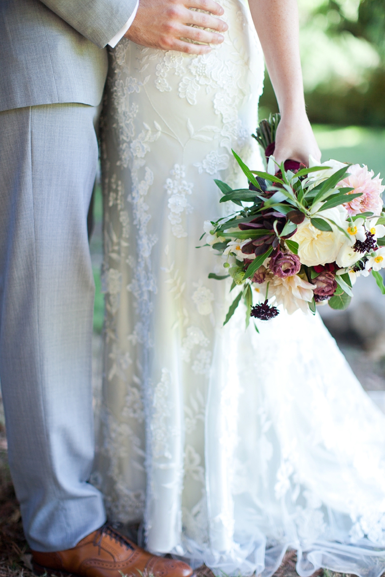 A Romantic Cranberry, Maroon & Blush Wedding via TheELD.com