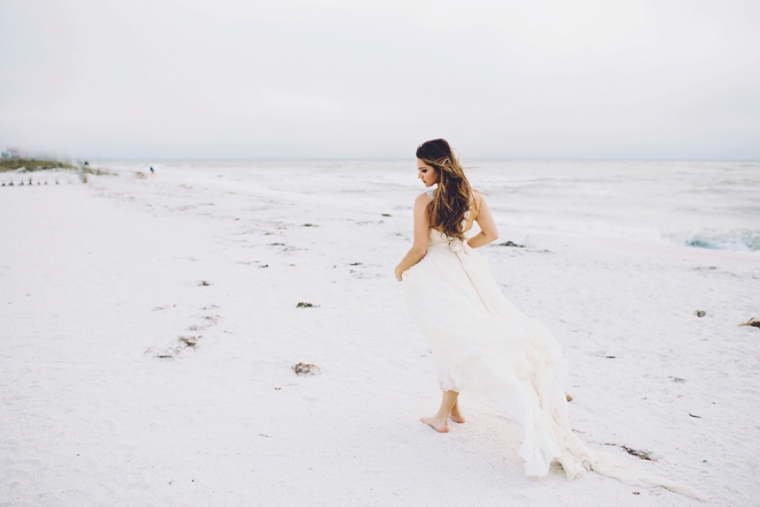 Romantic & Natural Beach Wedding Ideas via TheELD.com