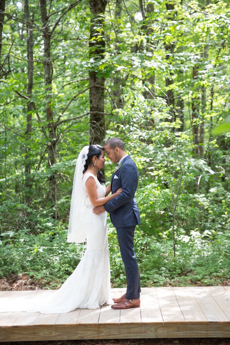 Rustic & Modern Maine Wedding via TheELD.com