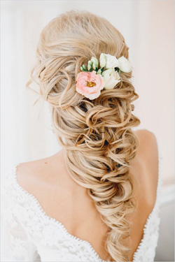 30 Stunning Wedding Day Hairstyles You Have To See via TheELD.com