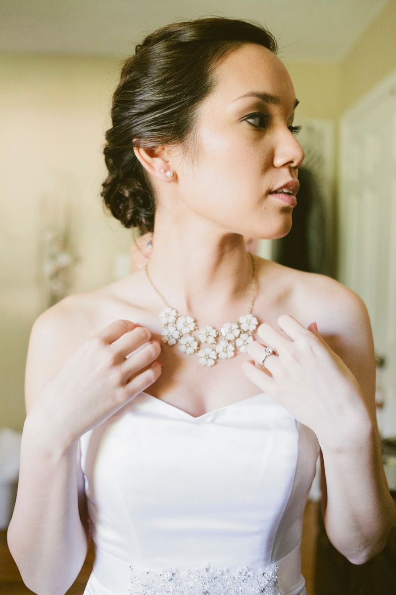 A Blush and Sage Virginia Wedding via TheELD.com