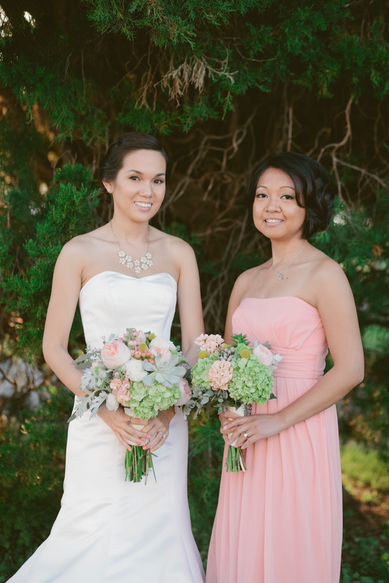 A Blush and Sage Virginia Wedding via TheELD.com