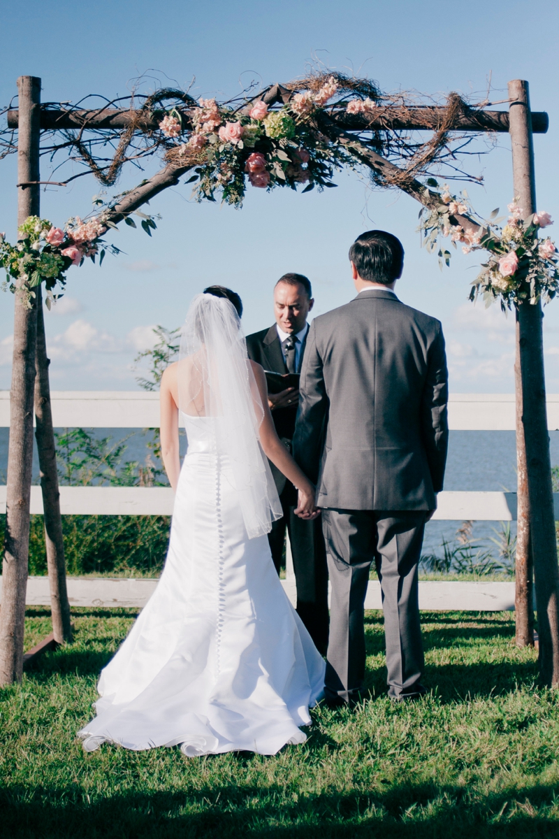 A Blush and Sage Virginia Wedding via TheELD.com