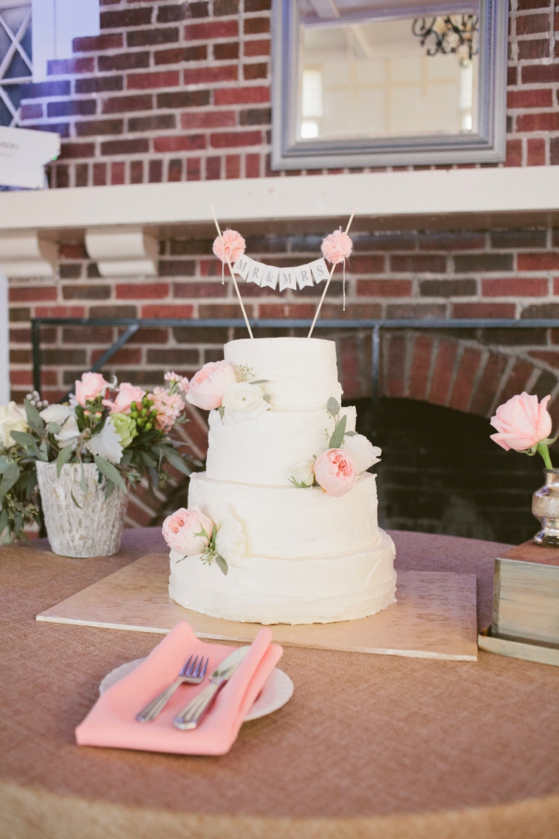 A Blush and Sage Virginia Wedding via TheELD.com