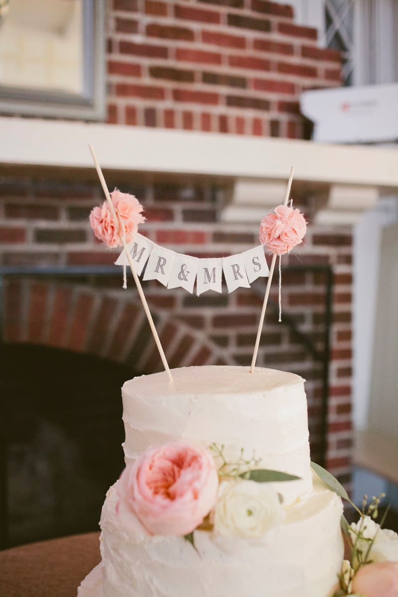 A Blush and Sage Virginia Wedding via TheELD.com