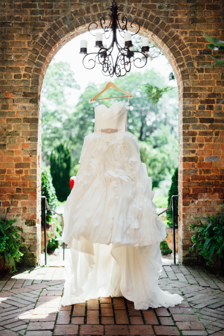 A Rustic & Romantic Atlanta Wedding via TheELD.com