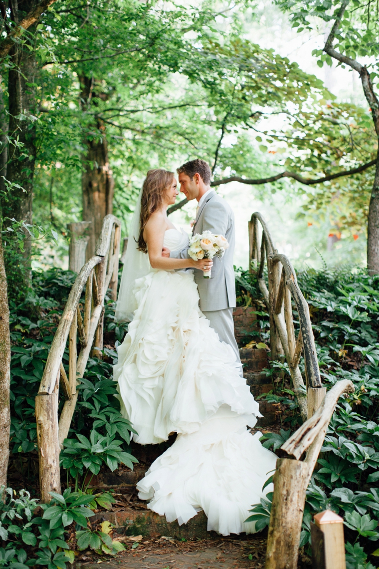 A Rustic & Romantic Atlanta Wedding via TheELD.com