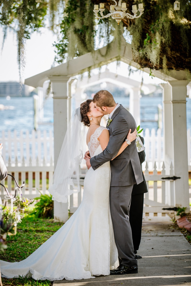 A Rustic Purple Florida Wedding via TheELD.com