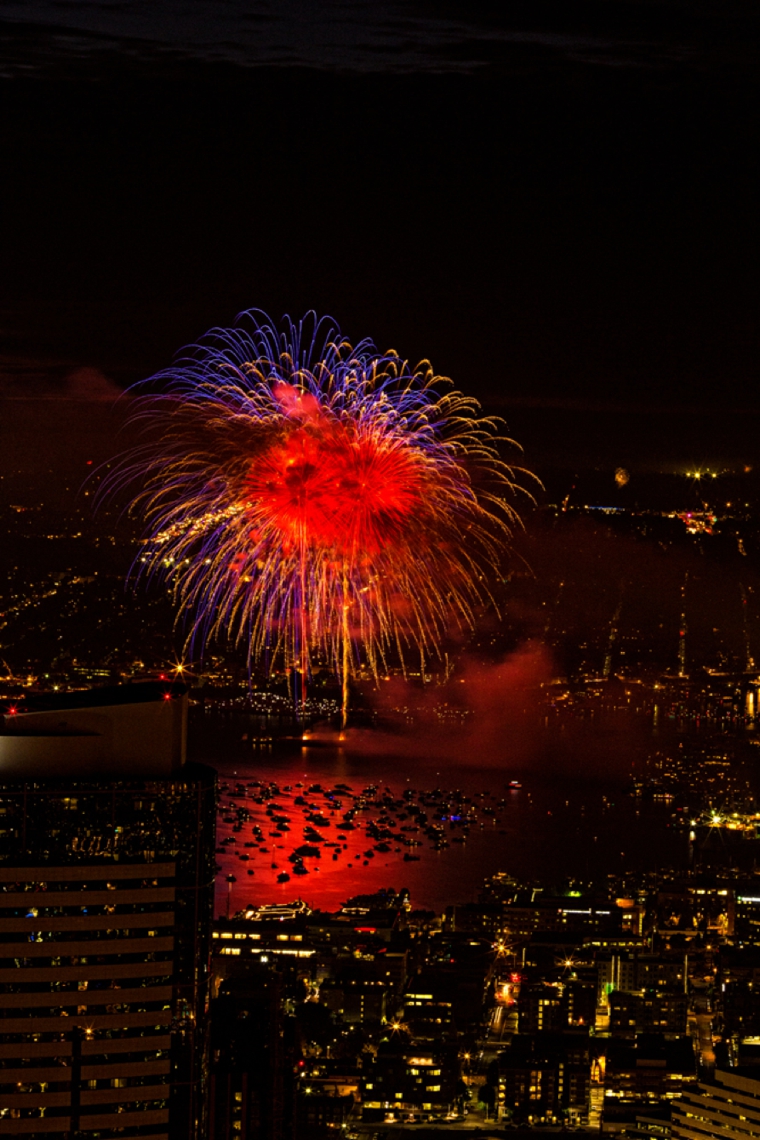 A Red, White, & Blue Rehearsal Dinner via TheELD.com