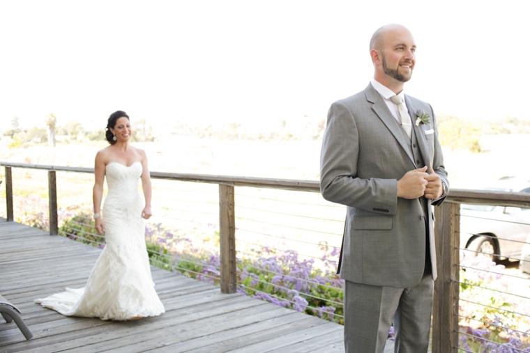 A Nature Inspired Oceanside Wedding via TheELD.com