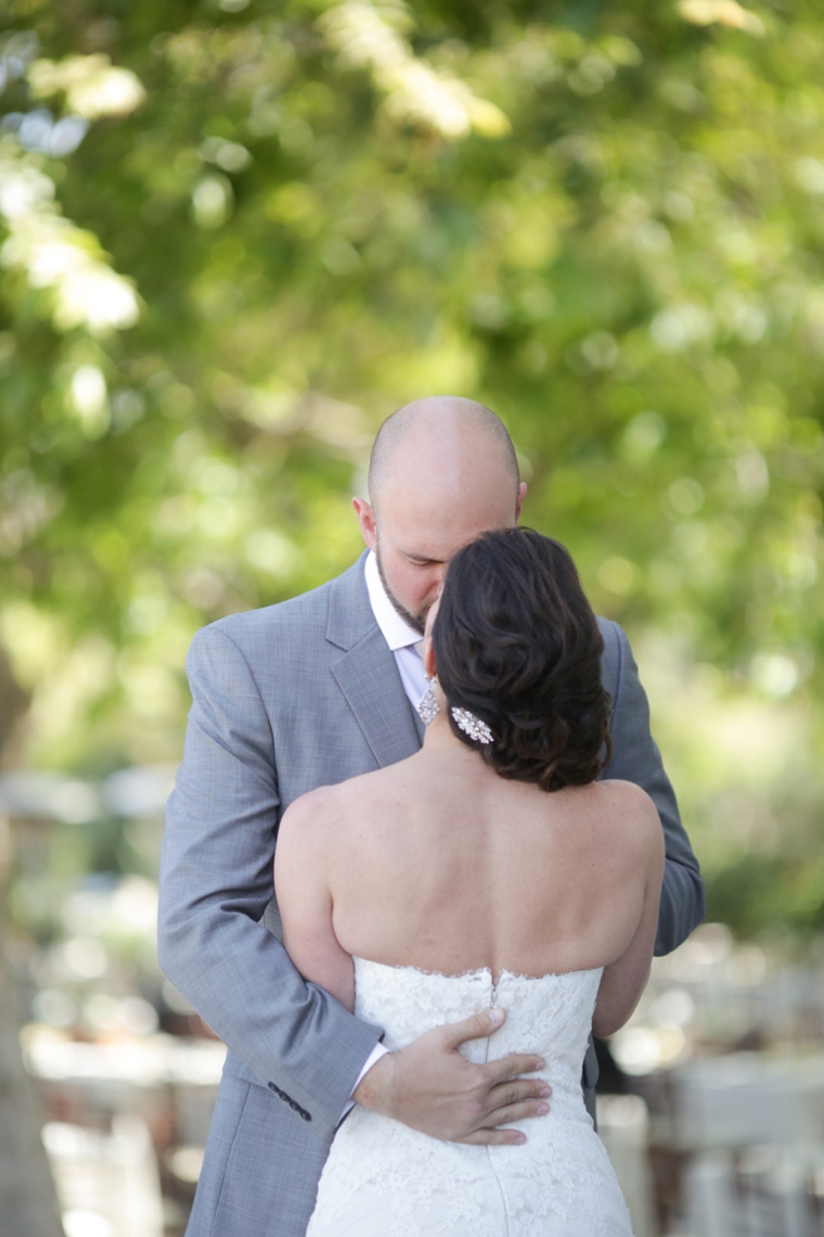 A Nature Inspired Oceanside Wedding via TheELD.com