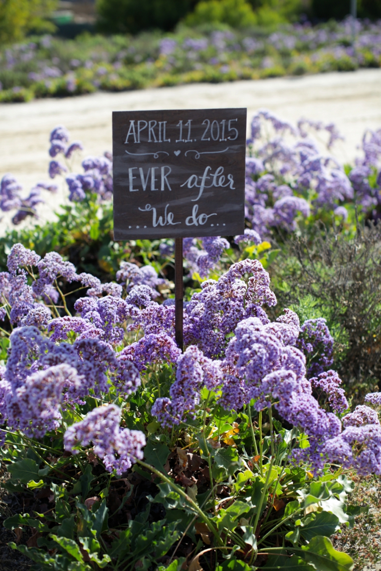 A Nature Inspired Oceanside Wedding via TheELD.com