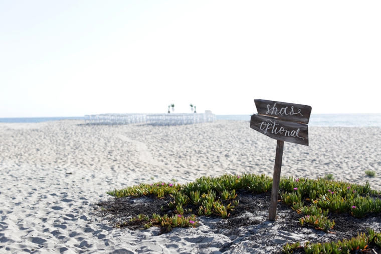 A Nature Inspired Oceanside Wedding via TheELD.com