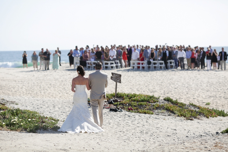 A Nature Inspired Oceanside Wedding via TheELD.com